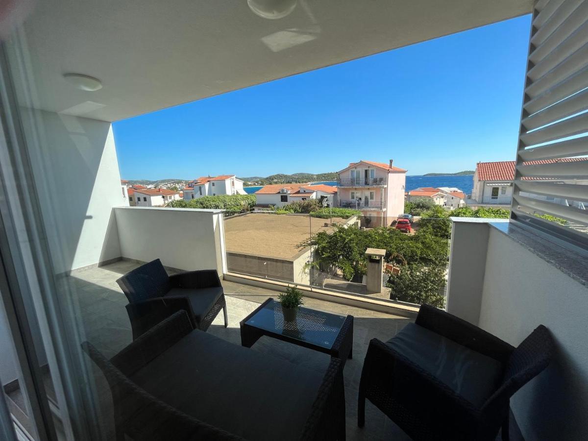 Apartments Relax Рогозница Екстериор снимка