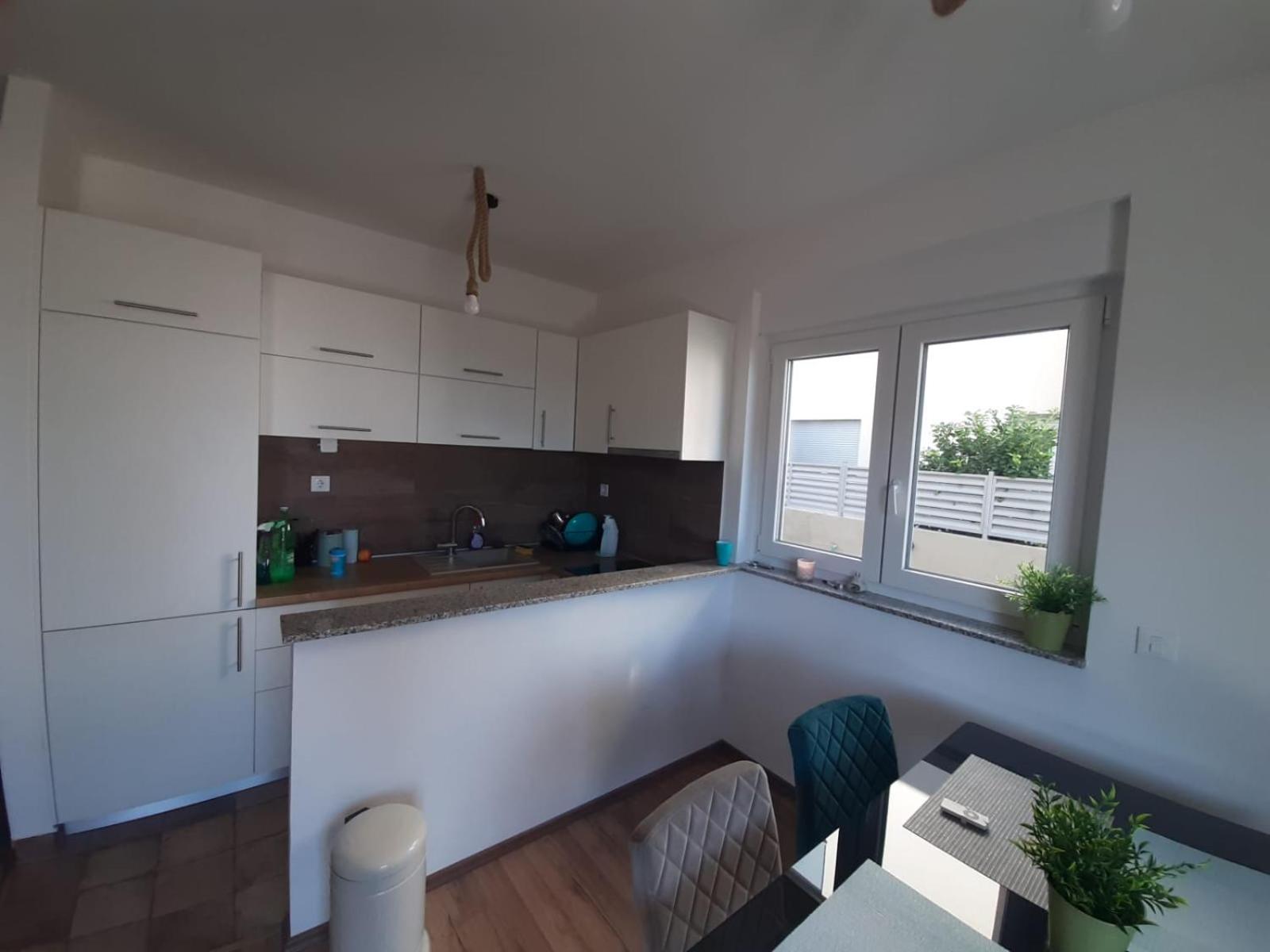 Apartments Relax Рогозница Екстериор снимка